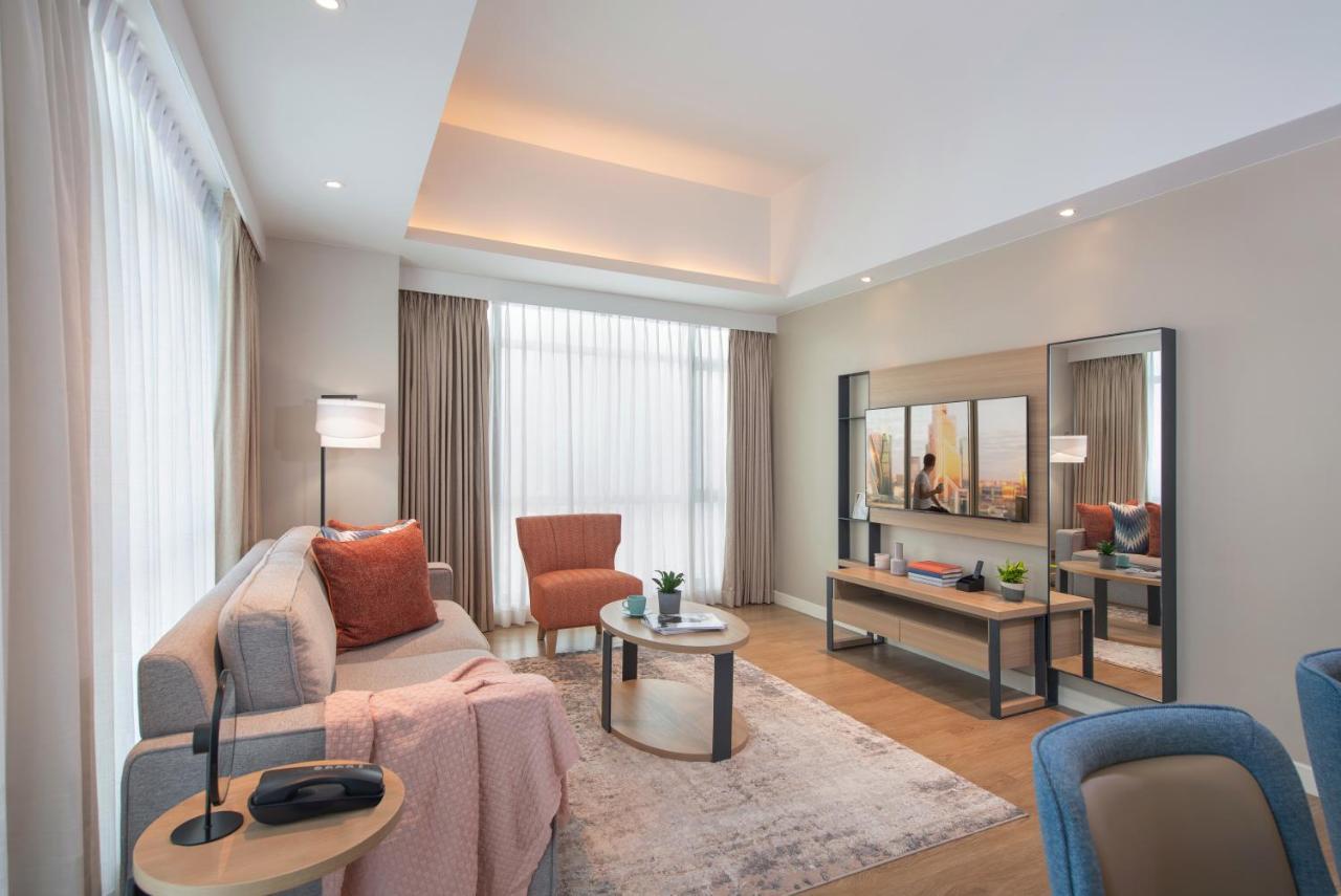 Citadines Roces Quezon 4* Quezon City